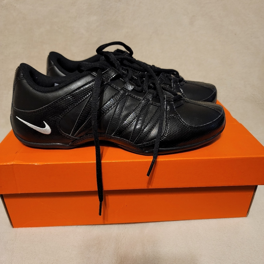 Nike Musique IV